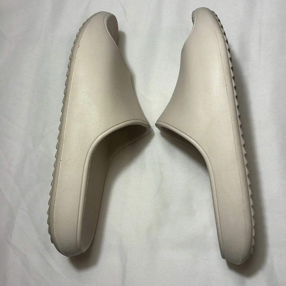 A New Day Cloud Slide Sandals, Cream/Ivory, Size 7 - Picture 4 of 7